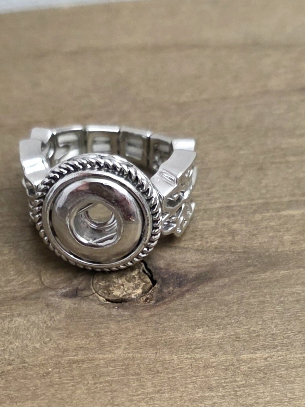 Magnolia & Vine Silver 18MM Snap Adjustable Stretch Butterly Ring